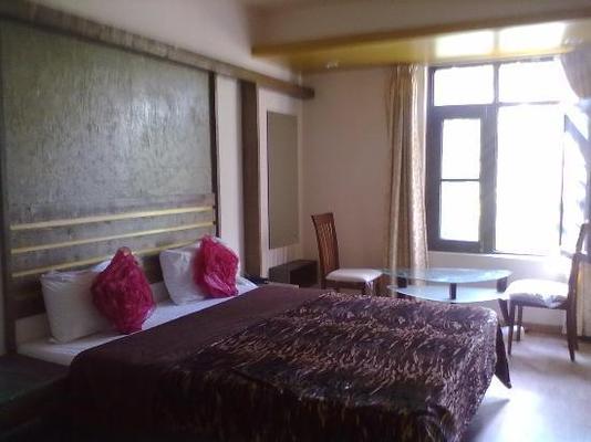 Hotel Grand Kashmir